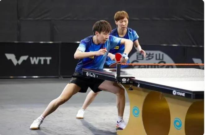 这位前锋在 这位前锋在